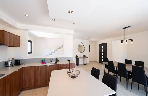 Sanary-sur-Mer Villa | Villa Jérémy 6-8 people with heated swimming pool.