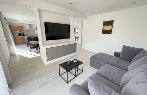 Sanary-sur-Mer Villa | Villa Jérémy 6-8 people with heated swimming pool.