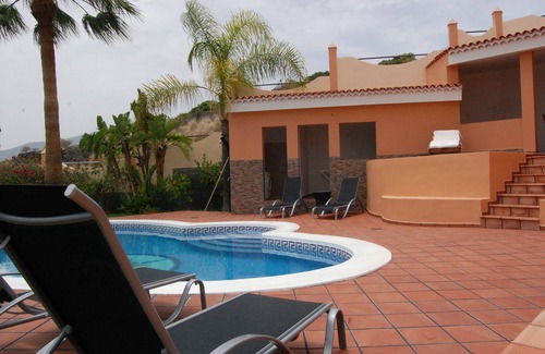 Candelaria Villa | VILLA JADE LUXURY AND PRIVACY