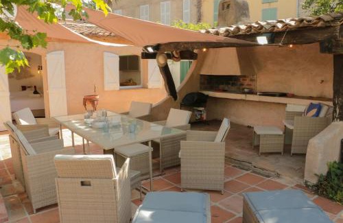 Antibes Old Town Villa | Villa jardin secret centre-ville d'Antibes