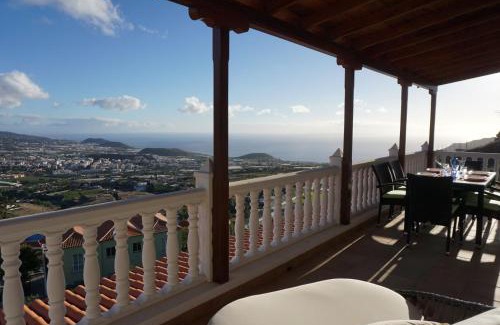 El Paso House | Villa Jose