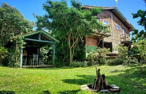 Ibiraquera House | Villa Josefa - Chalé completo com piscina e churrasqueira