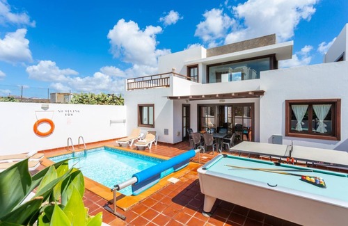 Los Mojones Villa | Villa Julianne 4 - Three Bedroom Villa, Sleeps 6