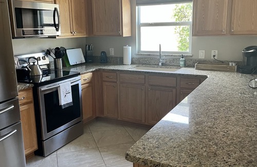 Collier Villa | Villa just behind Eisenhower and 1 block from Brownwood Square