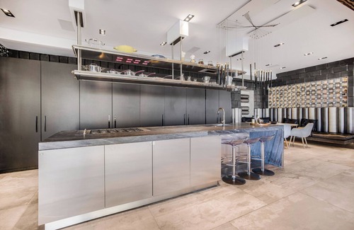 Hollywood Hills West Villa | Villa Kaleida - Sleek Modern Sunset Villa with Eclectic Style & Infinity Pool