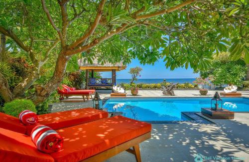 Dencarik Villa | Villa Kamboja - Intimate Luxury Lovina Beach Villa