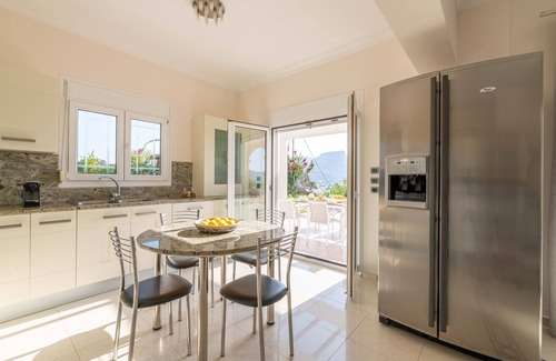 Archangelos Villa | Villa Kamos