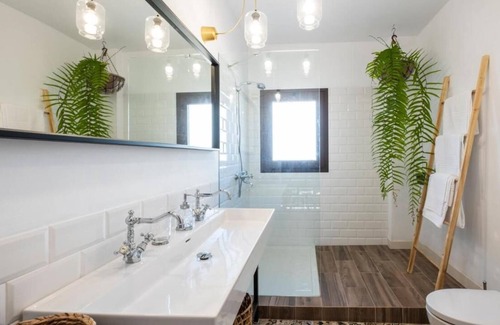 Buenavista del Norte Villa | Villa "Karat Villa Oásis De Teno" with Heated Pool, 2 Terraces & Wi-Fi