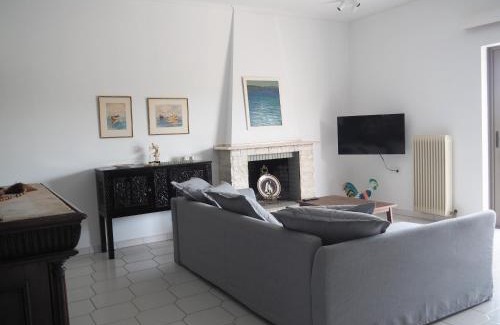 Isthmia House | Villa Kavos - Isthmia Corinth