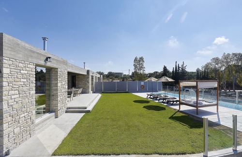 Kamilari Villa | Villa Kori 2 bedroom villa with a private pool, sleeps 6