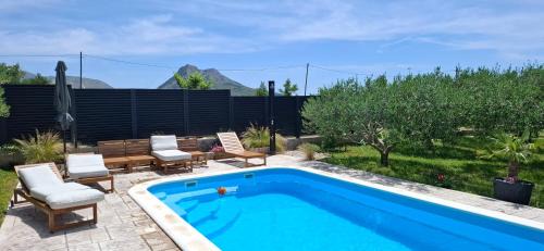 Mravince Villa | Villa Kucine Olives Garden