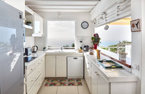 Deshaies Villa | Villa l'Amazonia 5 *, luxury villa rental in Deshaies in Guadeloupe: