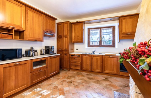 Lugana Villa | Villa "L'antica Lugana" with lake view, balconies, and Wi-Fi