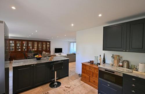 Bouc-Bel-Air House | Villa *La Bibliothèque*Piscine*Climatisée