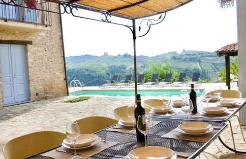 Montelupo Albese House | Villa La Gioiosa