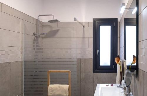 Los Llanos de Aridane Villa | Villa La Graja by Huskalia - private pool