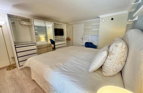 Cogolin Bed & Breakfast | Villa La Source 83 - Room Close to St Tropez