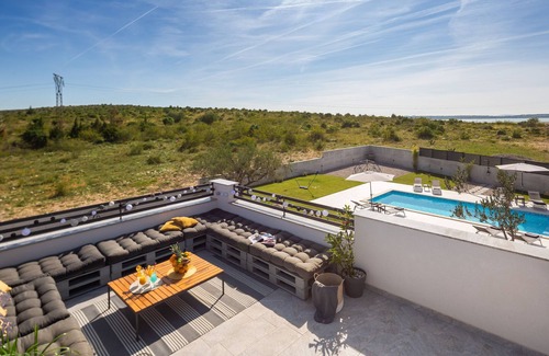 Pakostane Villa | Villa Lacus in Vrana with pool