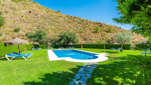Malaga-Este Villa | Villa Lagar Martinez Malaga by Ruralidays