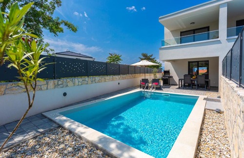 Milcetici Villa | Villa LARUS with private pool