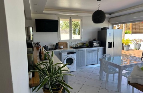 Sainte-Anne House | Villa Le Jenael Resort *