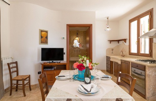 Monteverdi Marittimo Villa | Villa 'Le Querciolaie - Contessa 2' with Mountain View and Shared Pool