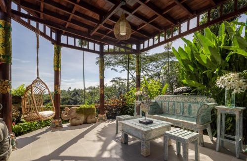 Taro Villa | Villa Lembah Damai by GenuineHost