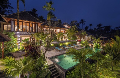 Taro Villa | Villa Lembah Damai by GenuineHost