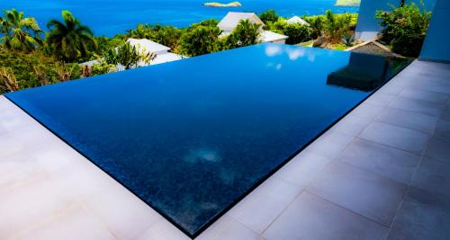 Bouillante Villa | Villa Lembah Giri Villas 5*