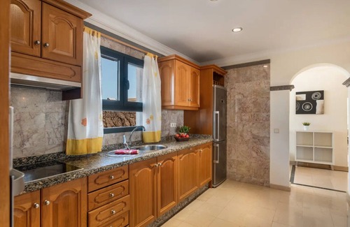 Yaiza Villa | VILLA LOS ALISIOS is a great villa with private pool