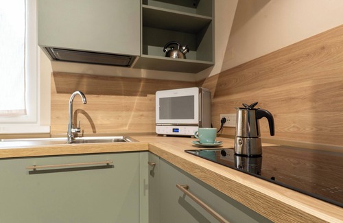 Crone Villa | Villa Luciano - Two Bedroom Villa, Sleeps 6