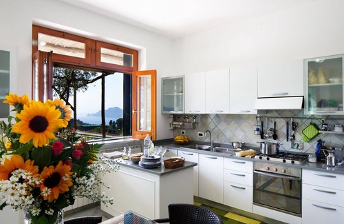 Schiazzano House | Villa Luisa, splendid panoramic villa overlooking Capri