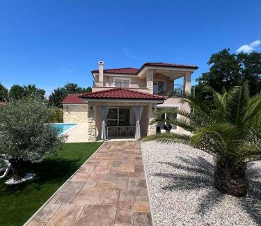 Pinezici Villa | Villa Lukas&Ana s bazenom,dječjim igralištem