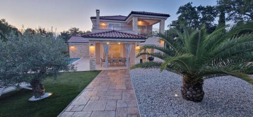 Pinezici Villa | Villa Lukas&Ana s bazenom,dječjim igralištem