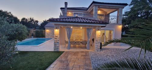 Pinezici Villa | Villa Lukas&Ana s bazenom,dječjim igralištem