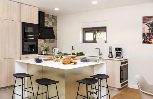 Borak Villa | Villa Luxury Dream, Indoor Heated Pool, 7 persons, Sea Views, Omiš