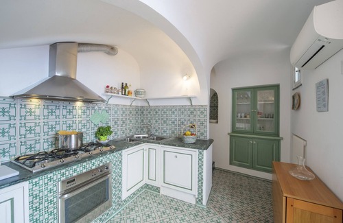 Pogerola Villa | Villa 'Luxury Soleluna Con Jacuzzi' with Sea View, Wi-Fi and Air Conditioning