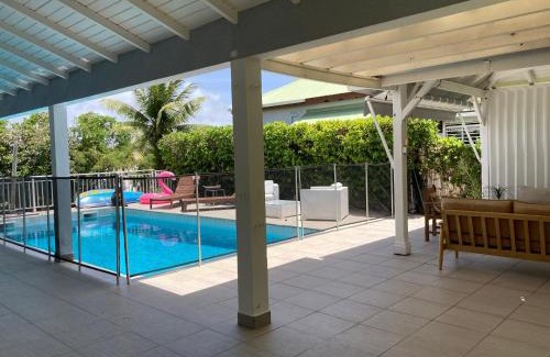 Dampierre Villa | Villa Madiba