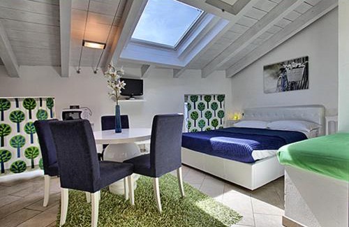 Malgrate Apartment | Villa Maggie on Lake Como