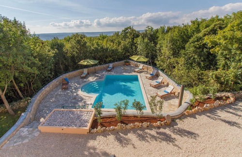 Stanisovi Villa | Villa Maggie, Your Peaceful Istrian Getaway with Shared Pools
