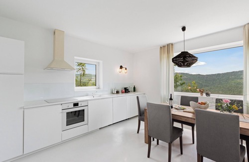 Motovun Villa | Villa Majestic Eye with infinity pool in nature paradise near Motovunn