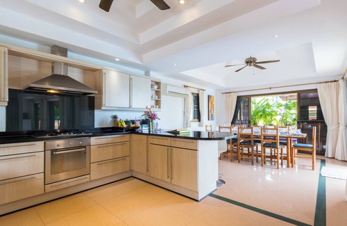 Kata Villa | Villa Malee , Sea View Infinity Pool, Staff, Chef