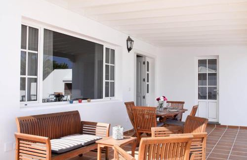 Puerto Calero Villa | VILLA MANUELA by Buenavilla