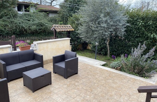 Guidonia Montecelio Villa | Villa marco simone family apartment with garden