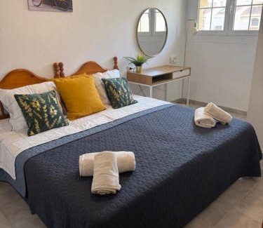 El Algar House | VILLA MARE - 2 beds with balcony, patio and pool and direct park access