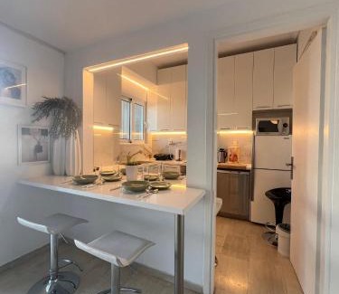 Kallithea Apartment | Villa Maria Louiza apartment NEAR CENTER