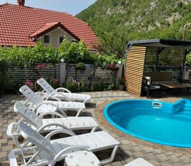 Elshani Apartment | Villa Marina
