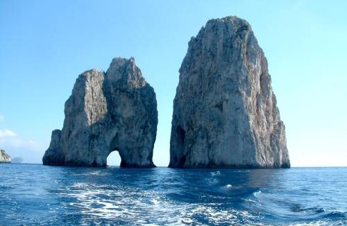 Marina Piccola House | VILLA MARINA PICCOLA ai FARAGLIONI