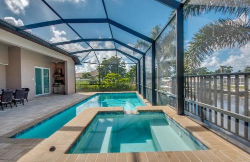 Yacht Club House | Villa Mayfair, Cape Coral