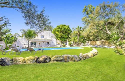 Santa Maria del Focallo Villa | Villa Mediterraneo by Villa Plus